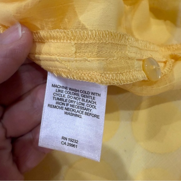 Alfred Dunner Blouse Sheer Circles 3/4 Sleeve Butter Yellow Women’s Size 12P - Picture 10 of 11
